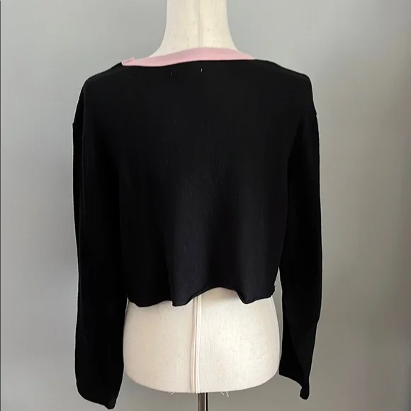Vintage Black Cropped Sweater with Pink Trim Size Medium - Picture 2 of 5